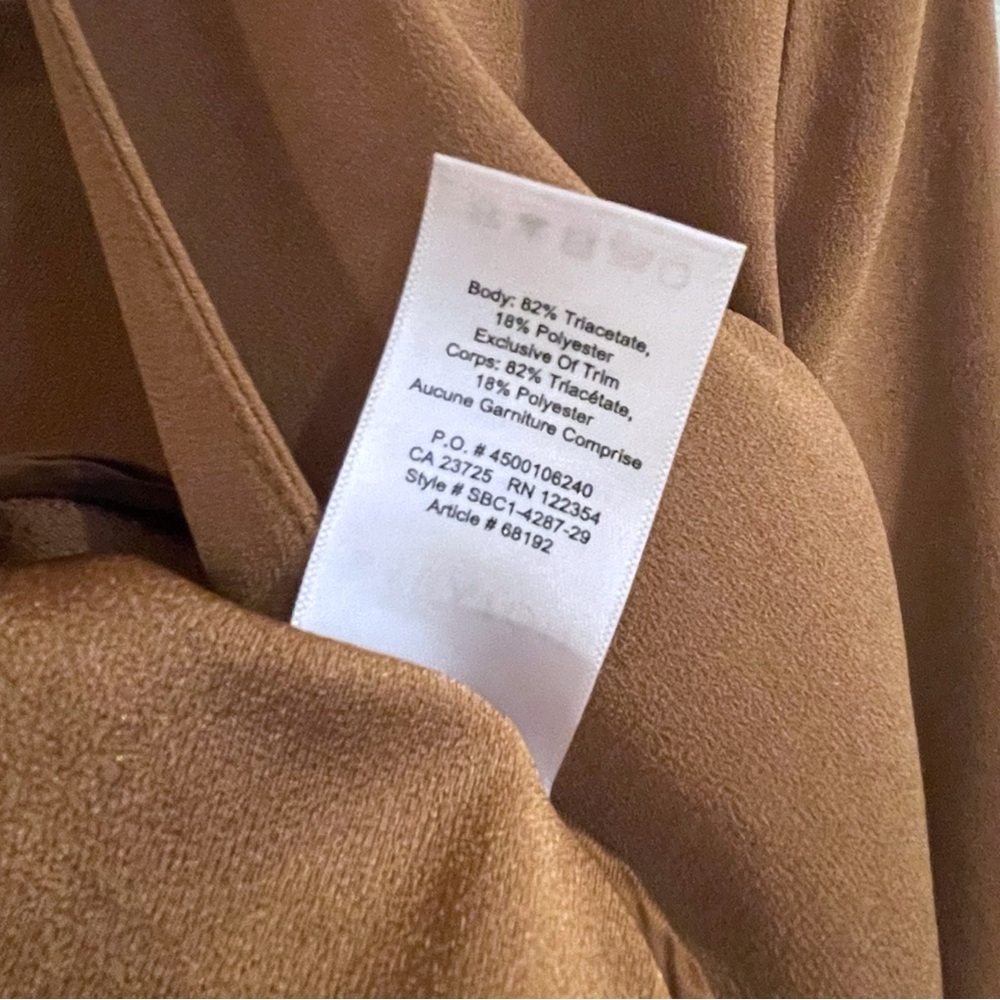 Babaton Power Waist Blazer - Picture 5 of 12